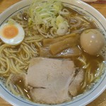 大勝軒 七福 - ラーメン中盛り（無料）750円+半熟卵（サービスデー無料）