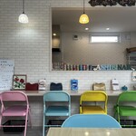 遊庭 - 店内はカラフルな雰囲気