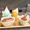 OKA CAFE - クリームソーダ、みかんフロート、パンオショコラ