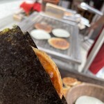 雷神堂 - 料理写真:焼きたてホヤホヤで最高に香ばしいおせんべい♪