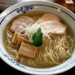 桜木製麺所 -  鶏塩中華そば６８０円　再訪１５年４月