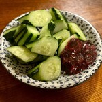 焼鳥家 - もろきゅう 450円。