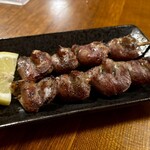 焼鳥家 - ハツ 2本 520円。