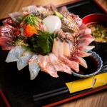 漁師酒場 鏡 - 料理写真:海鮮丼