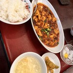 芳香園 - 陳マーボー豆腐セット全景
