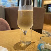 Loiseau de France - グラスシャンパン　ドゥーツ　1,800円　キールロワイヤル2,600円と迷ってケチってこれに（笑）