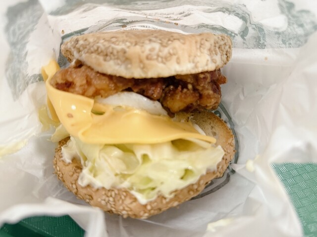 LUCKY PIERROT Goryokaku koenmae ten - Goryokaku Koen Mae/Hamburger
