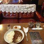 東京 - カレー，コーヒー付きで750円