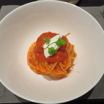 ブルガリ イル・カフェ - トマトのスパゲッティ 1600円