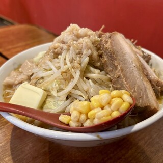 ラーメン二郎 - 料理写真:「ミソラーメン」（1,400円）、「豚マシ（1枚）」（200円）x2枚、「バター」（100円）、「コーン」（100円）。コール「アブラ、カラメ」