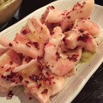 ホルモン平田 - クツベラ、のど元の動脈？