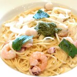 ジョリーパスタ - 料理写真:「魚介のバジルクリームソース　大盛」（平日ランチタイム価格　1,089円）