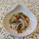 平瀬 - 料理写真:中華風マリネ：鯛のニンニクオイルマリネ。