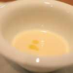 ラ・ヴェーナ・デル・レンニョ - 「新玉葱の温かいスープ」