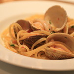 「オニアサリとミニトマトのリングイネ」