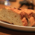 ラ・ヴェーナ・デル・レンニョ - 自家製パン「干し葡萄のパン」