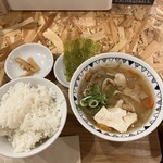 野菜を食べるごちそうとん汁 ごちとん - 
