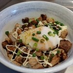 豚骨一燈 - スタミナ豚丼温玉添え