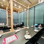 鉄神 - 店内、掘り炬燵式