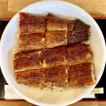 昼だけうなぎ屋 - トップビュー（この角度だとうなぎの使用具合が分かる）