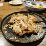 SALVATORE CUOMO & BAR - 鶏もも肉のソテー ～ガーリックバターソース～