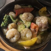 Jose Luis - 海老と季節野菜のアヒージョ