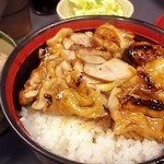 串鐵 - きじ丼ともつ煮