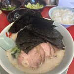 ラーメン山岡家 - 料理写真:ラーメン塩（麺カタメ味ウスメアブラヌキ）
＋チャーシュー5枚＋のり増し＋のり増し＋ほうれん草＋ほうれん草＋コロチャー6個＋薬味ネギ＋ライス