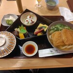 道頓堀 今井 - お昼膳 1,900円プラス300円できつねうどんを普通サイズ ♪