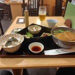道頓堀 今井 - お昼膳 1,900円プラス300円できつねうどんを普通サイズ ♪
