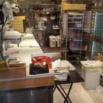 チェストベーカリー - 