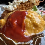 レストラン明治の赤煉瓦 - 料理写真:数量限定"オムライス＆超特大海老フライ"にチーズイン