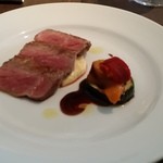 アンティーカ・トラットリーア・ノスタルジーカ - （2015年4月再訪）メイン♪珍しく牛肉を使ったひと品。トウモロコシをふたひねりあるクリームが、旨い!