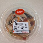 ビッグ・エー - 料理写真:野菜と食べるあじの南蛮漬け(20%引257円)