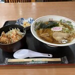 鶏笑 - 