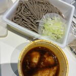 なぜ蕎麦にラー油を入れるのか。 - 料理写真: