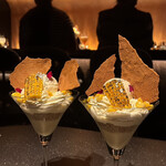 Remake easy - 料理写真:きみひめのポップコーンパフェとテーブル席からの景色