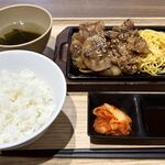 牛角 焼肉食堂 - 料理写真:牛カルビ・タン焼肉定食