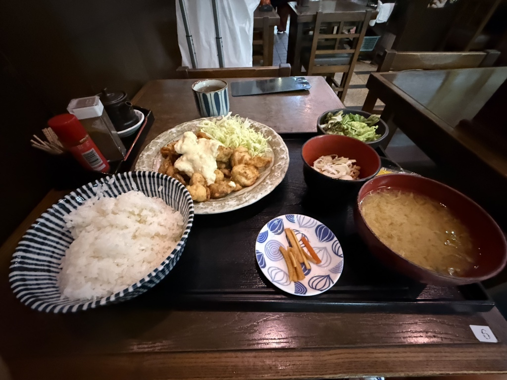 美食処作治の評判は本物か？海鮮丼の噂と混雑・予約の真相【2026最新】