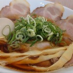 近江熟成醤油ラーメン 十二分屋 - 料理写真: