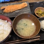 炭火焼干物定食 しんぱち食堂 - 料理写真: