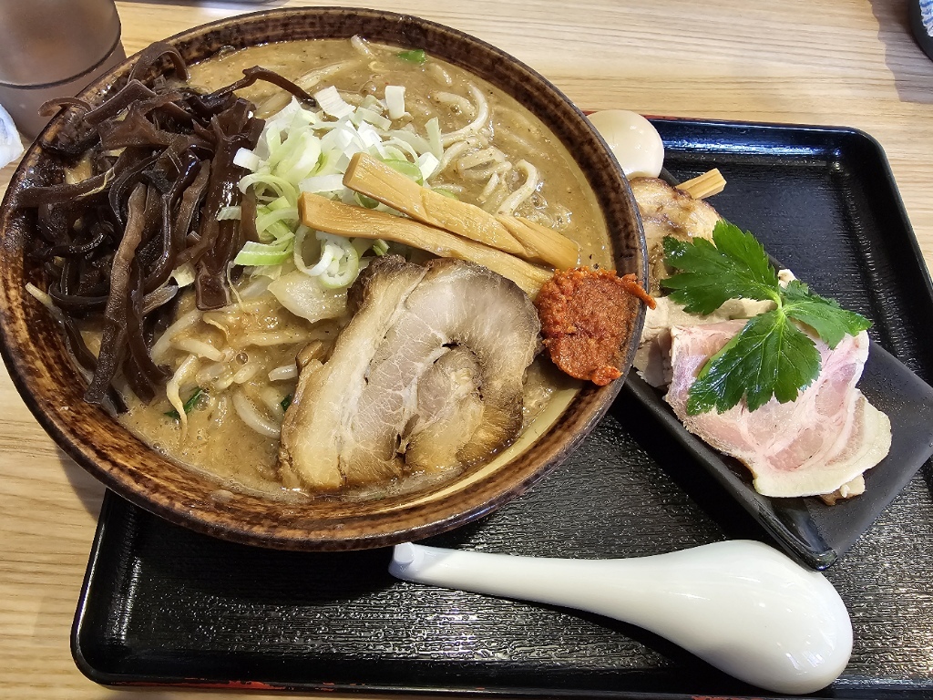 麺 や 燈花