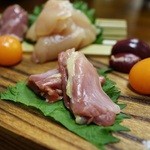 やまと家 - 比内地鶏の刺身盛り合わせ（おび）