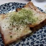 元祖立ち飲み屋 - 厚揚げ味噌チーズ￥220円