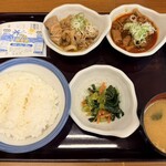 山田うどん - 料理写真:「パンチ食べくらべ定食」940円税込み♫
