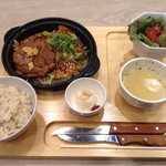 神戸六甲道・ぎゅんた - 神戸トンテキぎゅんた焼定食