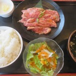 安楽亭 - 