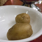 ボンナペティ - まずは小さなジャガイモが二個。