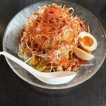 幸楽苑 - 料理写真:冷やし麻辣担々麺 トッピングは味玉、千切りねぎ、
辛しにんにく、唐辛子5、麺大盛