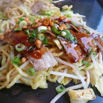 Okonomiyakihompo - 焼そば（運ばれてきた状態）
